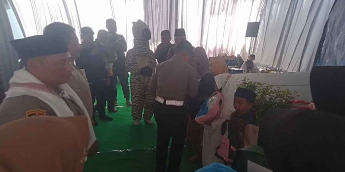 satlantas-probolinggo-kota-berikan-santunan-ke-puluhan-anak-yatim-piatu
