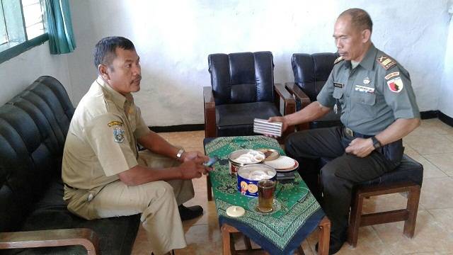 Danramil Arosbaya Koordinasikan Cara Atasi Hama Tikus