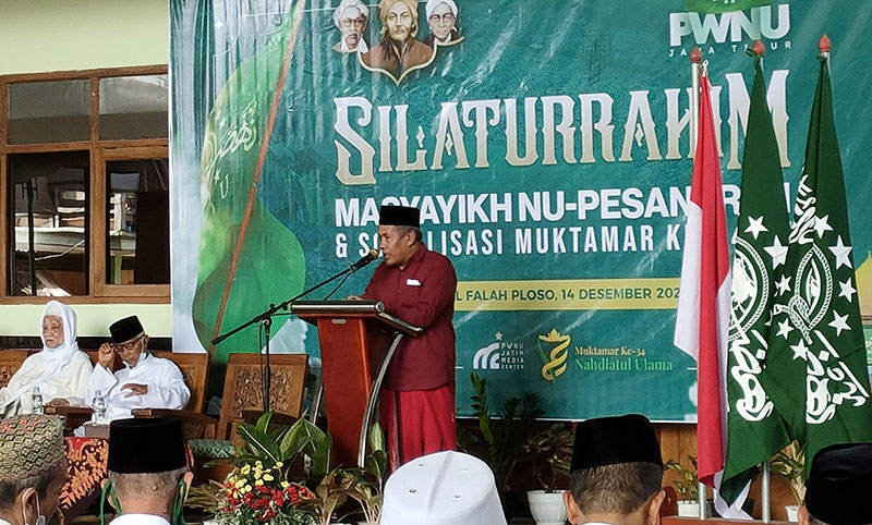 Ketua PWNU Jatim, KH Marzuki Mustamar, saat membuka acara sosialisasi Muktamar NU ke 34, di Pondok Pesantren Al Falah Ploso Kediri. Foto: MUJI HARJITA/ BANGSAONLINE