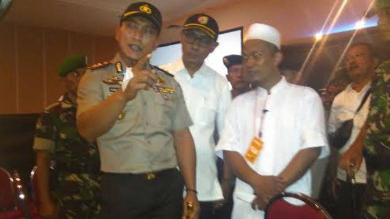 Polisi periksa ketua panitia acara Muktamar Tokoh Umat HTI Jember. foto: ilustrasi/detikcom