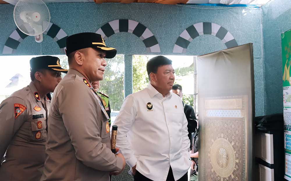 Menkopolkam Budi Gunawan Pantau Pospam Selorejo Blitar