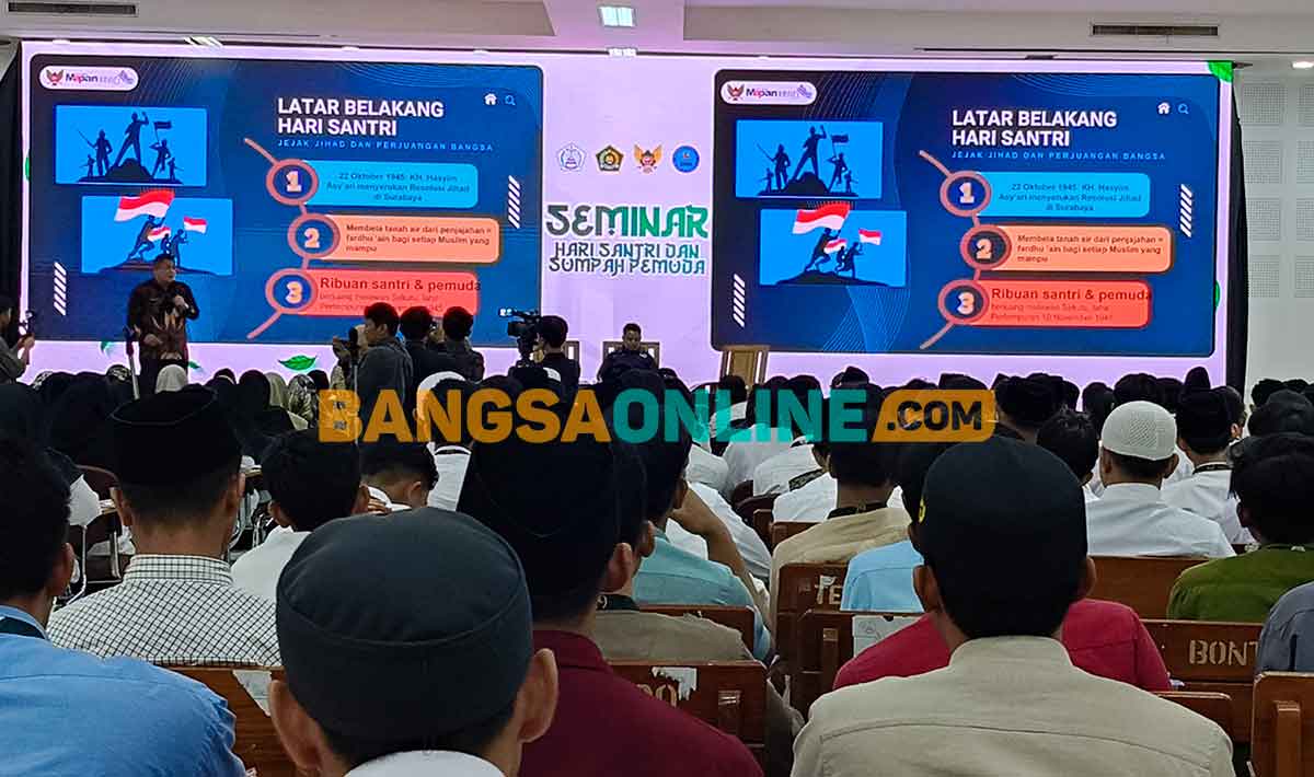 Kepala Disbudparpora Kota Kediri, Bambang Priambodo, saat menyampaikan paparan. Foto: MUJI HARJITA/BANGSAONLINE