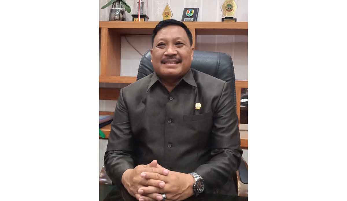 Ketua DPC PDIP Gresik, Mujid Riduan.