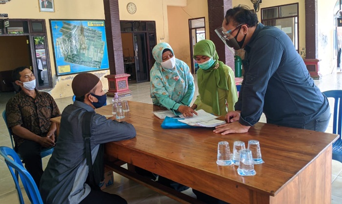 Eka Wisnu Wardhana, Komisioner KPU Kabupaten Kediri, Div Perencanaan, Data, dan Informasi (berdiri).