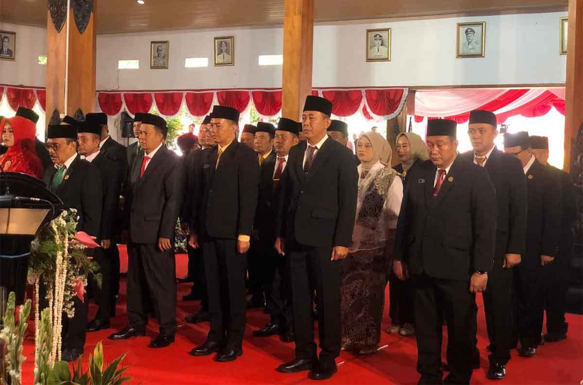 Pelantikan anggota DPRD Trenggalek.