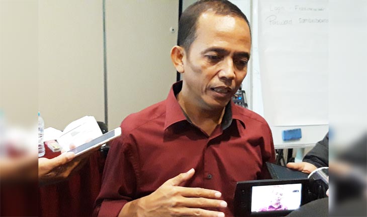 Baehaki Sirajd, Manager Operasional ASTI ketika memberi penjelasan kepada wartawan.