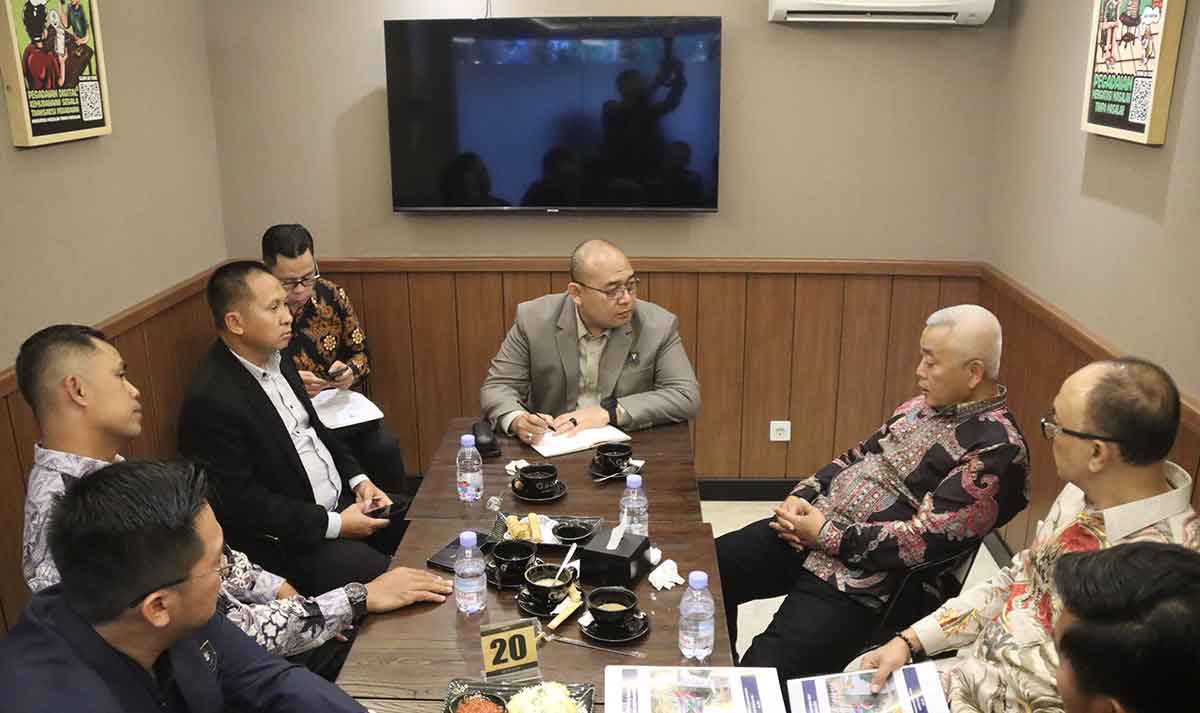 Bupati Malang saat audiensi dengan Kementerian Koordinator Bidang Infrastruktur dan Pembangunan Kewilayahan.