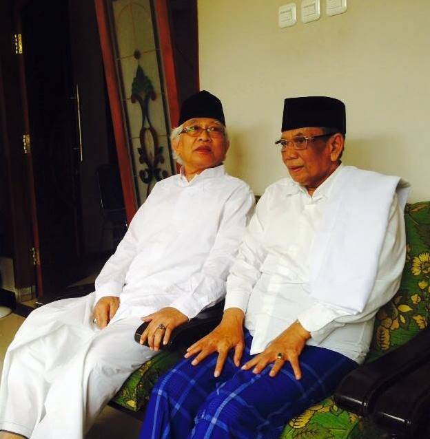 KH A Hasyim Muzadi dan KH A Mustofa Bisri. Foto: fb