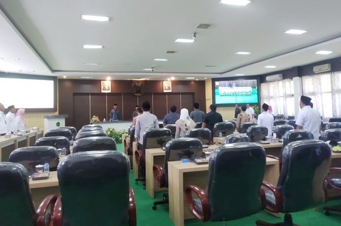 DPRD Kabupaten Pamekasan melakukan sidang paripurna atas jawaban bupati terhadap pandangan fraksi-fraksi.