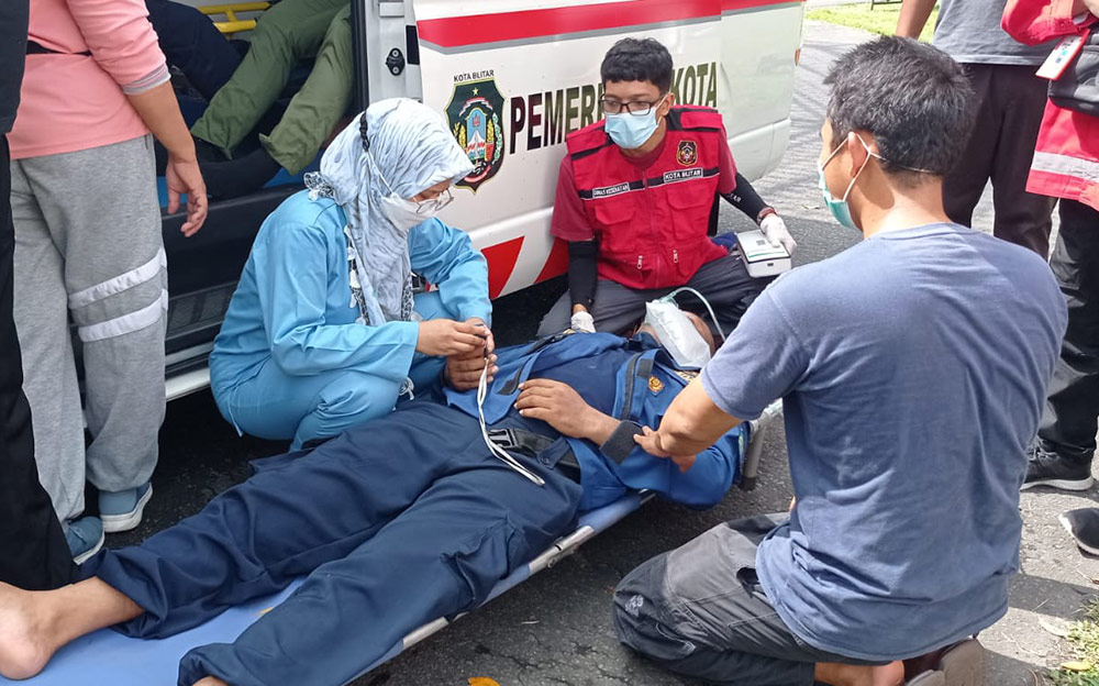 Puluhan Peserta Upacara HUT Satpol PP di Kota Blitar Jatuh Pingsan