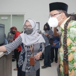 RESMI BEROPERASI: Bupati Sidoarjo Ahmad Muhdlor Ali saat meresmikan Puskemas Tarik 2, di Desa/Kecamatan Tarik, pada 17 Maret 2022.