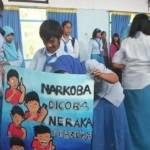 Pelajar mengampanyekan anti-narkoba. foto: ilustrasi