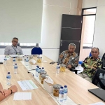 Jajaran Kantah Kabupaten Pasuruan saat mengikuti rapat daring terkait tindak lanjut Monev Kementerian ATR/BPN.