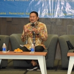 Bupati Yuhronur Efendi saat acara seminar Pembangunan SDM.