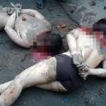 Kedua jambret yang tewas berdarah-darah dalam kondisi telanjang usai dihajar massa. foto: catur andy/ BANGSAONLINE