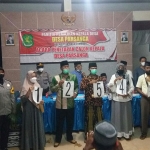 Panitia Pilkades Parsanga resmi menetapkan lima calon kepala desa (cakades) di Balai Desa Parsanga, Selasa (22/06/2021) malam. (foto: ist)