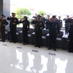 Suasana peringatan Bhayangkara ke-76 yang diikuti Forkopimda Kabupaten Mojokerto.