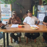 Dari kiri, Revol Afkar (host), KH. Shonhaji Abdul Wahid, Muhamad Ghozali, dan Bambang Yuliantoro Putro, saat Podcast Jagongan Wakil Rakyat (Jawara).