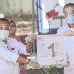 Paslon Eri-Armuji mendapat nomor urut 1 usai acara Pengundian Nomor Urut Pasangan Calon di Hotel Singgasana, Kamis (24/9/2020). (foto: ist).