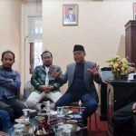 Ketua DPC PKB Bangkalan H. Syafiuddin (dua dari kanan) saat melakukan pertemuan dengan Fraksi PKB di ruangan Wakil Ketua DPRD Bangkalan.