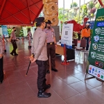 Kapolres Batu, AKBP I Nyoman Yogi Hermawan, saat meninjau tempat wisata di wilayahnya.