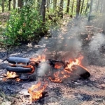 Motor Honda Vario yang dikendarai remaja di Temayang Bojonegoro hangus terbakar usai alami kecelakaan tunggal