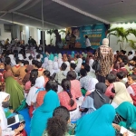 Para siswa SD dan MI peserta Olimpiade di Pondok Pesantren Amanatul Ummah Jalan Siwalankerto Utara, Ahad (5/2/2023). Foto: MMA/bangsaonline.com