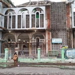 Masjid Darul Muttaqin di kawasan Perum Pondok Sidokare Asri, Kelurahan Sidokare, Sidoarjo.