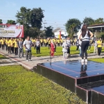 Suasana senam bersama di halaman Mapolres Mojokerto dalam rangka peringatan HPN 2020.