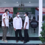 Suasana sidang tipiring bagi pelanggar PPKM darurat di Kantor Kelurahan Gadingrejo.