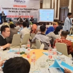 Suasana seminar hukum soal pengadaan barang dan jasa pemerintah. foto: SYUHUD/ BANGSAONLINE