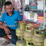 ejumlah warung di Pacitan sudah tak lagi kesulitan mendapatkan 