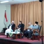 Plt PA 212 Asep Syarifudin (paling kiri) saat diskusi di Gedung Joeang, Jalan Cikini, Jakarta Pusat, Kamis (18/7/2019). Foto: Suara.com


