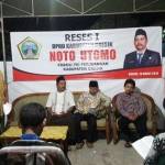 TAMPUNG ASPIRASI: Anggota Komisi D, Noto Utomo saat jalani reses. foto: syuhud/ BANGSAONLINE