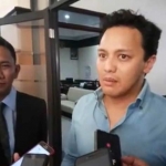 Moreno Soeprapto memberikan keterangan pada awak media.