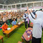 Gubernur Khofifah saat menyapa para peserta Permata CAI ke-46 di Jombang.