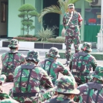 Dandim Ngawi saat menutup Latnister di Mako Kodim Ngawi.