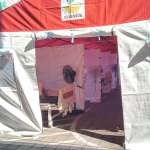 Tenda darurat yang didirikan di depan RSU Widodo untuk mengantisipasi membeludaknya pasien.