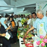 Direksi PG saat menjadi juri lomba kreasi makanan sehat dengan beras Fitrice yang diselenggarakan oleh Persatuan Istrik Karyawan PG (PIKPG) pada Pameran dan Bazaar.