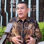 Wamen ATR/BPN, Ossy Dermawan, saat memberi keterangan ke awak media.
