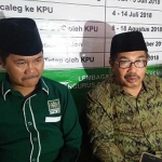 Heri Noegroho (kanan), didampingi Ketua Lembaga Pemenangan Pemilu PKB Kabupaten Blitar Imron Rosyadi foto: Akina Nur Alana/ bangsaonline.com