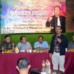 Plt. Bupati Sidoarjo Nur Ahmad Syaifuddin, Kapolresta Kombes Pol. Sumardji, Dandim Letkol Inf. M. Iswan Nusi, Kadisnaker Fenny Apridawati, Ketua SPSI Jatim Ahmad Fauzi, Ketua SPSI Sidoarjo Soleh, Ketua PPBS Edi Kuncoro, serta perwakilan dari serikat pekerja. 