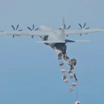 Bantuan seberat 80 ton yang diterjunkan melalui pesawat C-130J Super Hercules milik TNI AU. Foto: Humas Baznas RI