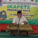 Gus Fahmi Amrulloh saat pengajian rutin bersama Ikatan Alumni Pesantren Tebuireng (Ikapete) se-Wilayah Pasuruan Raya.