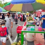 Pasar takjil  Ramadan di Jalan Ahmad Yani Kota Blitar.