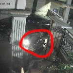 Aksi pelaku yang terekam CCTV.