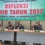 Refleksi Akhir Tahun 2017 MW KAHMI Jatim dihadiri, Akmal Boedianto, Didik Farkhan, Drs Priyatmoko MA yang berbicara bidang politik, serta Dr Imron Mawardi yang berbicara soal ekonomi. foto: DIDI ROSADI/ BANGSAONLINE