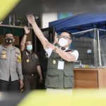 Gubernur Jabar, Ridwan Kamil usai menjadi relawan tes vaksin Covid-19, di Bandung, Rabu (30/9) silam. foto: ist.