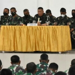 Suasana saat Jam Komandan di Aula Bhaskara, Makorem 084/BJ, Jalan A Yani, Surabaya.