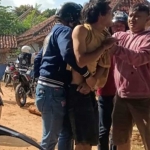 Satu dari tiga pengguna sabu yang diamankan petugas Polres Pamekasan saat penggerebekan.